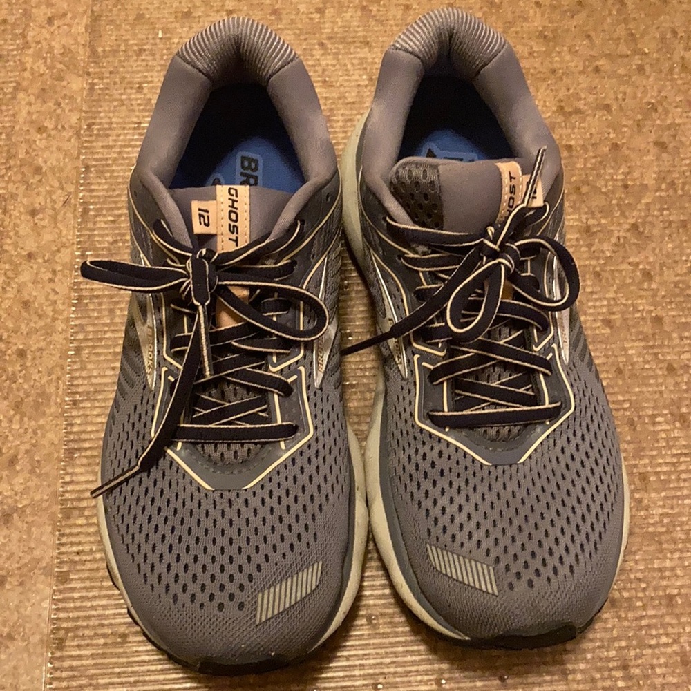Brooks Ghost 12
